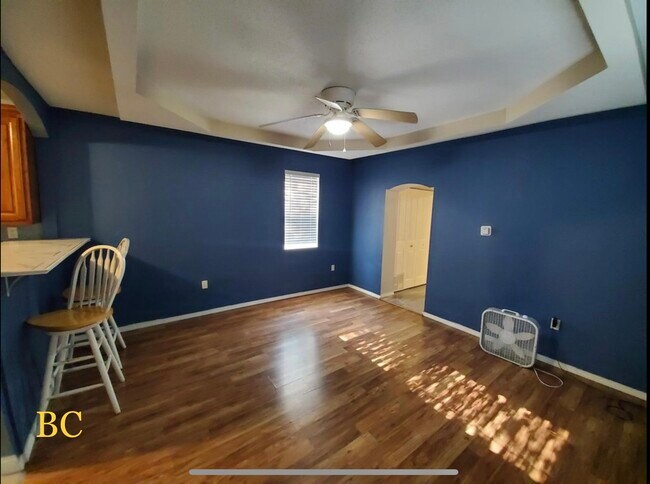 Building Photo - 6514 E 17th St