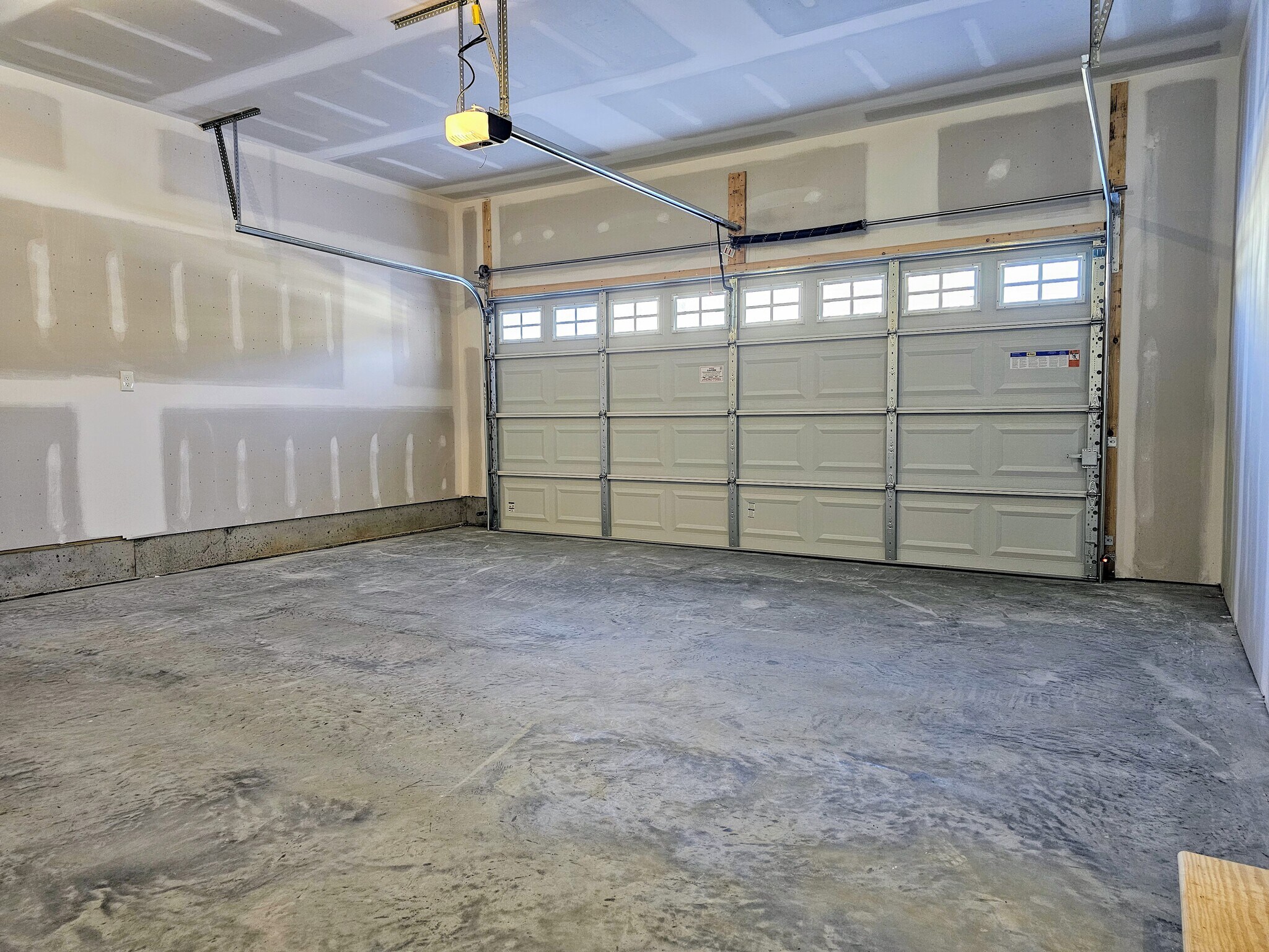 Building Photo - 398 Hensley St