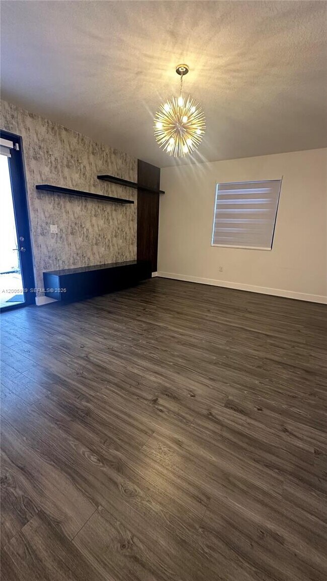 Building Photo - 3423 W 110th St