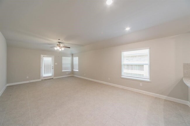 Building Photo - 11219 Victoria Hollow Trace