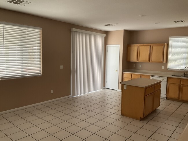 Building Photo - 8510 Sonnet Ct