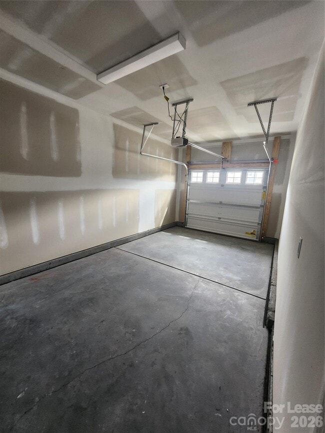 Building Photo - 7150 Bentz St