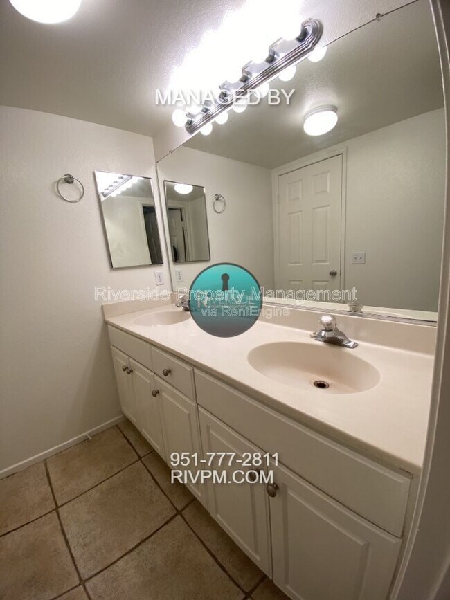 Building Photo - 44516 Penbrook Ln