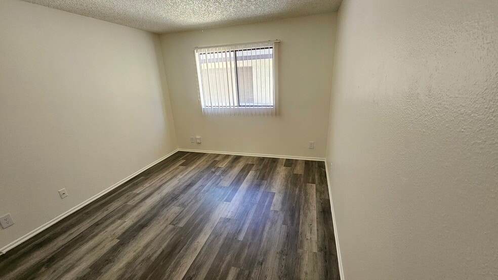 Building Photo - 2241 Florencita Dr W