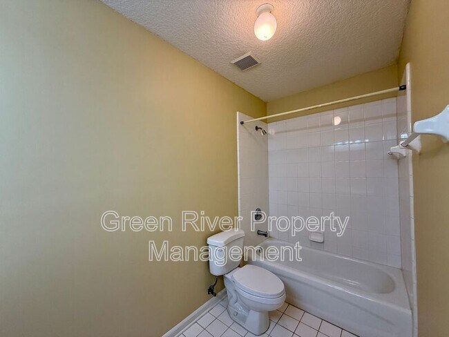 Building Photo - 8716 Canopy Oaks Dr
