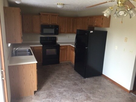 Building Photo - 2730 Stonebridge Ct