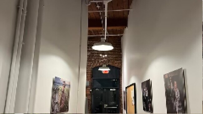 Building Photo - 161 Mangum St SW