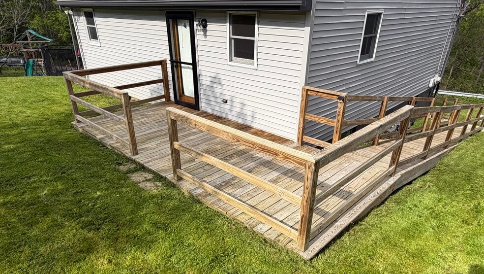 Rear Deck - 171 Bessemer St
