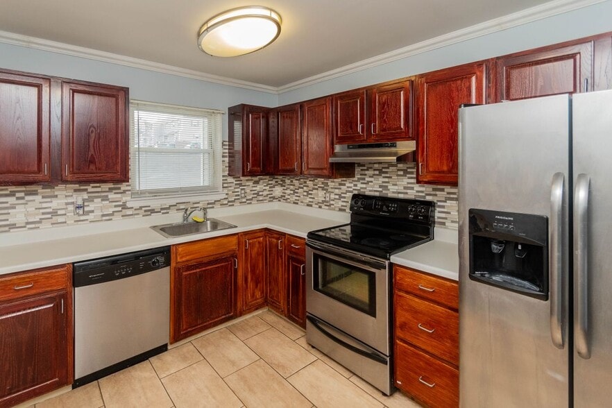 Building Photo - 99 Boniface Dr