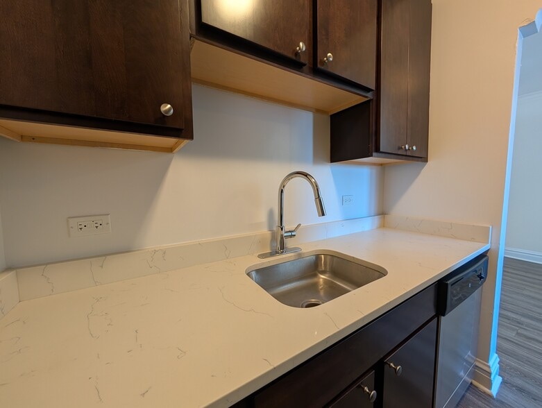 Building Photo - 2934 W Palmer St