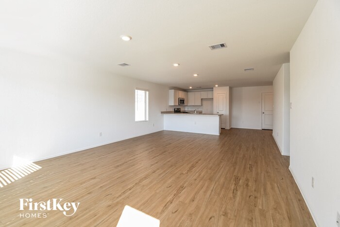 Building Photo - 508 Maple Bnd Ln