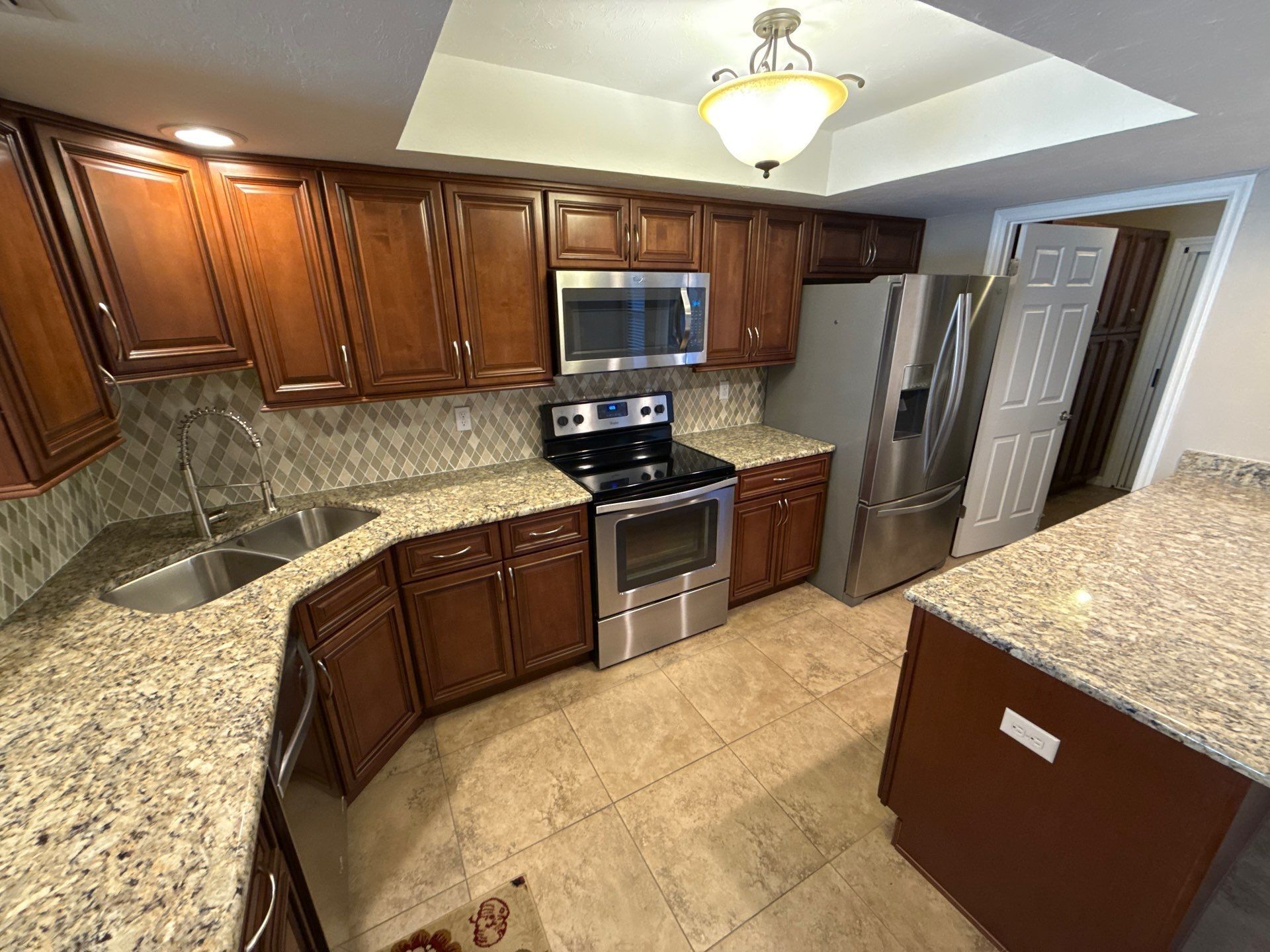 Building Photo - 790 E Gilchrist Ct