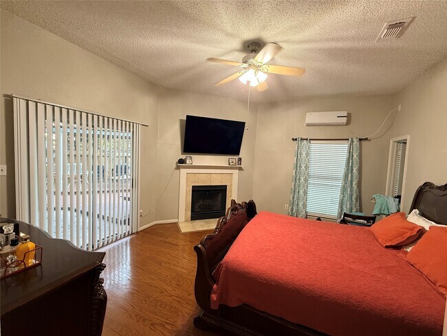 Building Photo - 3118 Lakefield Way