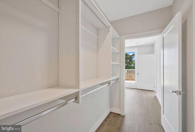 Building Photo - 635 Slaters Ln