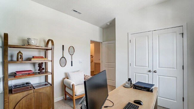 Building Photo - 406 Emily Dr