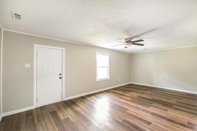 Building Photo - 1140 Schley St