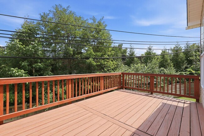 Building Photo - 14982 Gossom Manor Pl