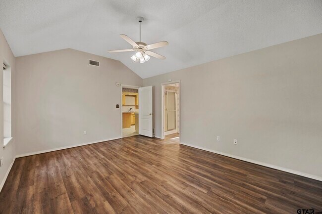 Building Photo - 11933 White Deer Trail