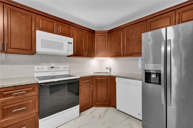 Building Photo - 9355 SW 8th St