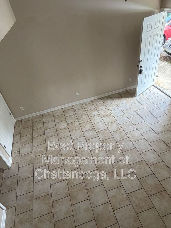 Building Photo - 4683 Cary Ln