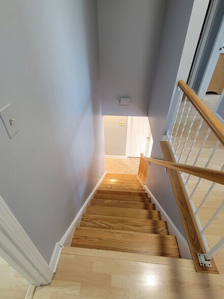 Building Photo - 2116 Rugen Rd