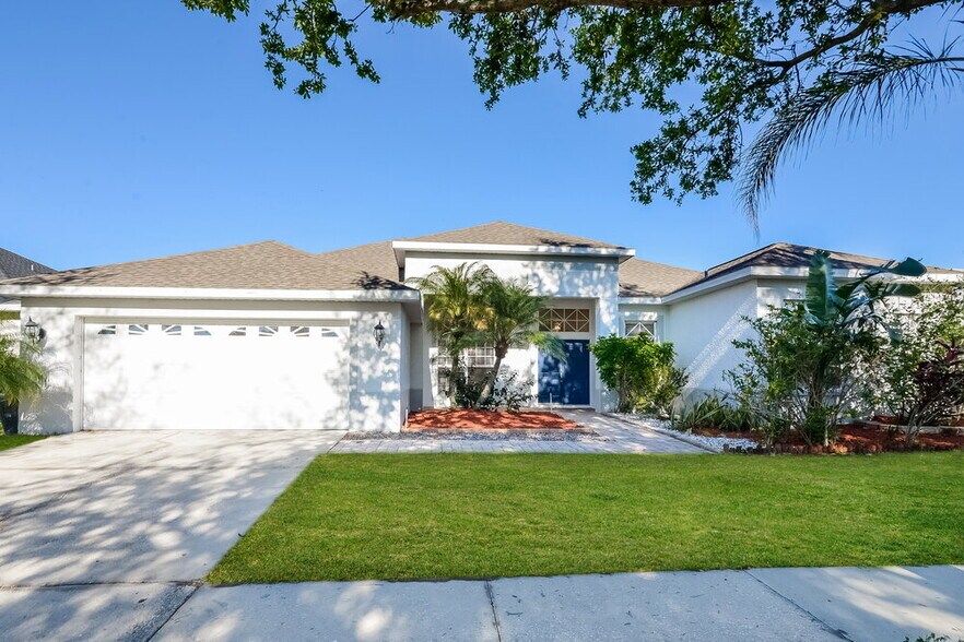 Primary Photo - 6910 Cohasset Cir