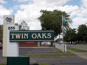 Welcome Home! - Twin Oaks Apartments