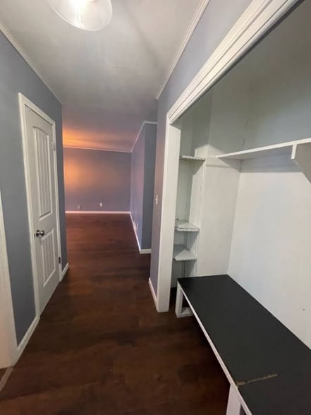 Building Photo - 618 Doris Dr