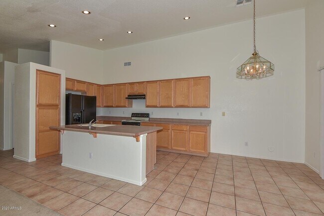 Building Photo - 7472 W Potter Dr