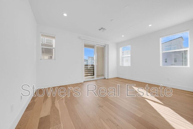 Building Photo - 3001 Ivory Ter