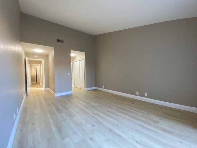 Building Photo - Beautiful Remodeled 3 Bedroom 2 Bathroom