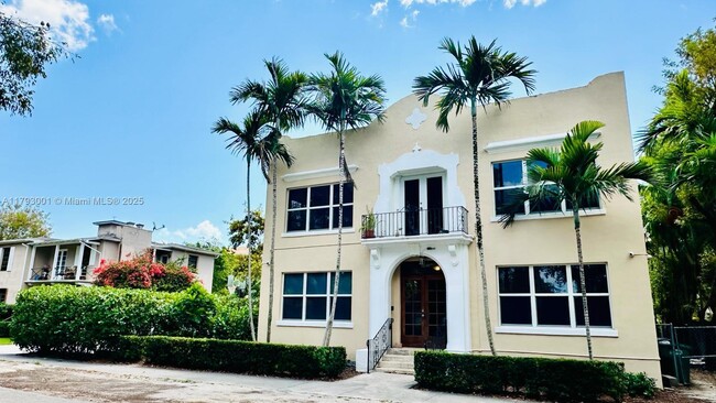 Building Photo - 344 Mendoza Ave