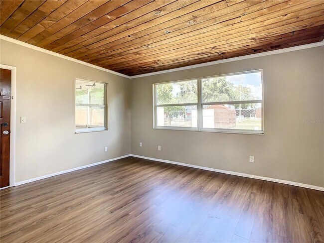 Building Photo - 5319 Drift Tide Dr