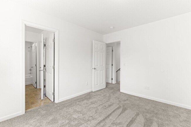 Building Photo - 3745-3749 SE 127th Place