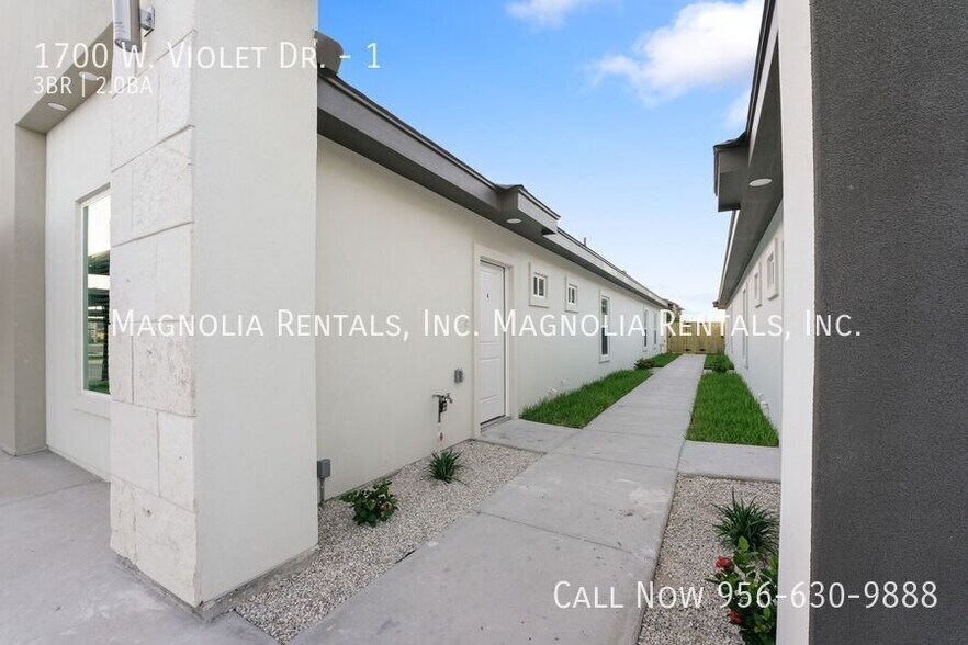 Building Photo - 1700 W Violet Dr