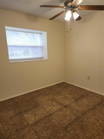 Building Photo - 3914 Gatewood Dr