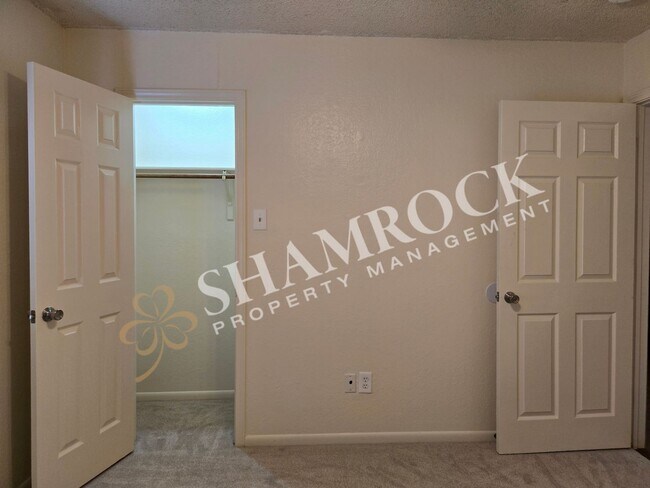 Building Photo - 3 Bedroom in Midway ISD!