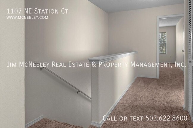 Building Photo - 1107 NE Station Ct