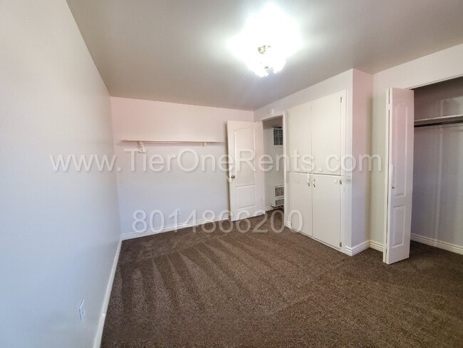 Building Photo - NO DEPOSIT option available for qualified ...