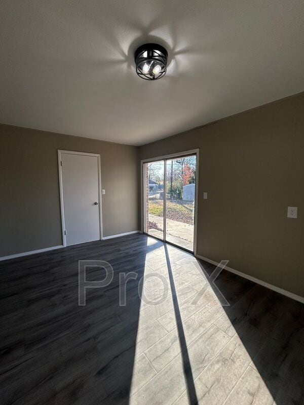 Building Photo - 2001 Westwood Ave