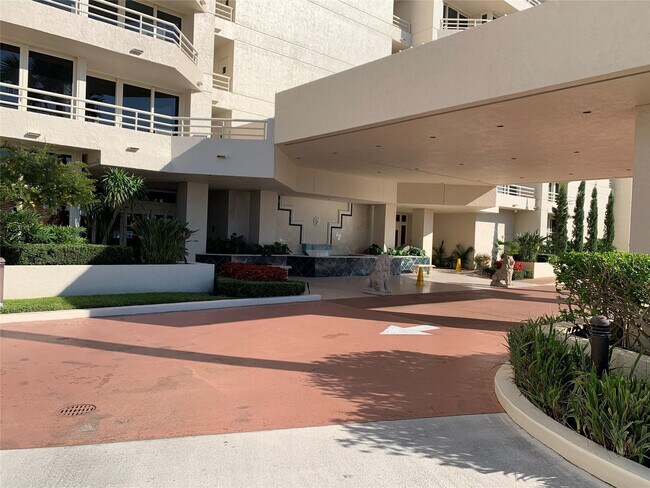 Building Photo - 4101 N Ocean Blvd