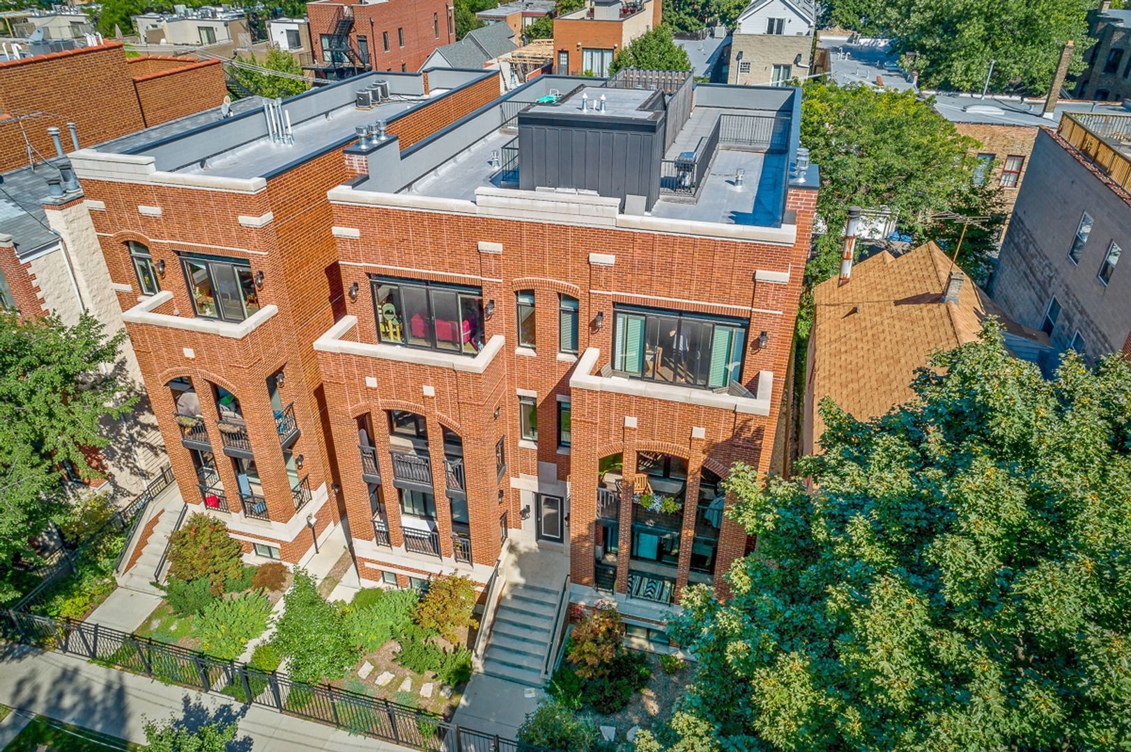 Building Photo - 882 W Lill Ave