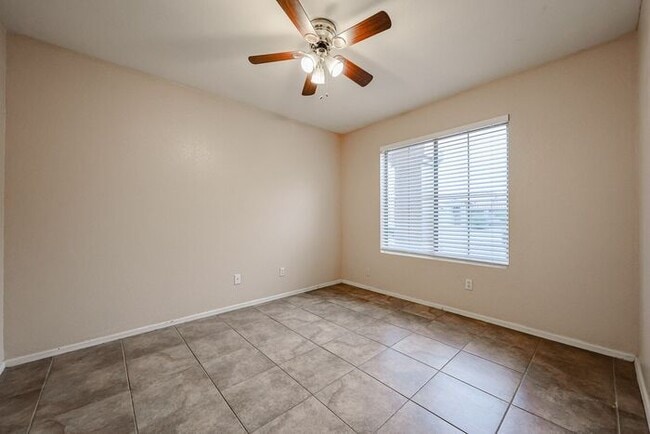Building Photo - MOVE IN SPECIALS!! Lovely 4-bedroom, 2-bat...
