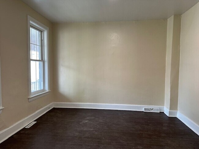 Building Photo - 111 N 17th St