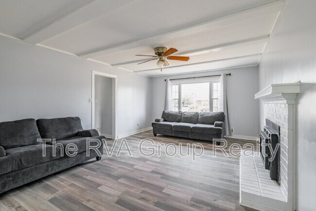 Building Photo - 1601 Lancashire Dr