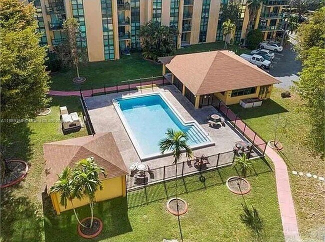 Primary Photo - 11750 SW 18th St