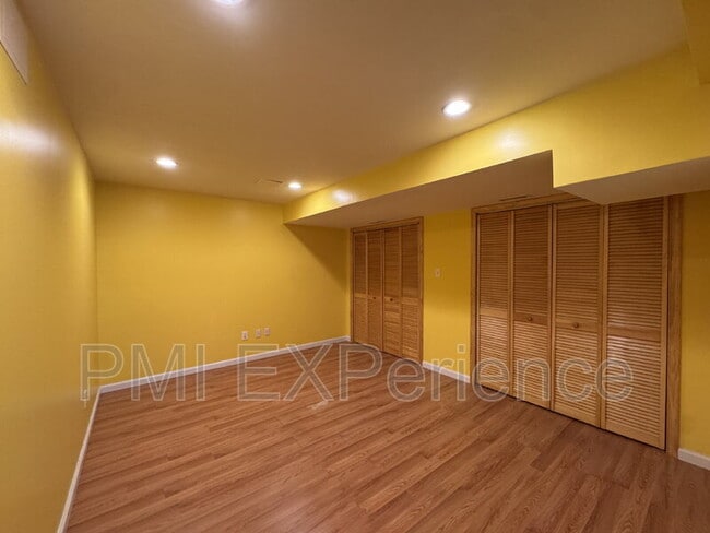 Building Photo - 3203 Amador Dr