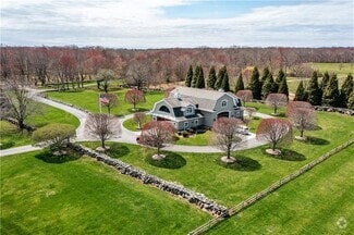 Building Photo - 20 Gerald's Farm Dr