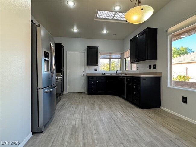 Building Photo - 1396 Couperin Dr