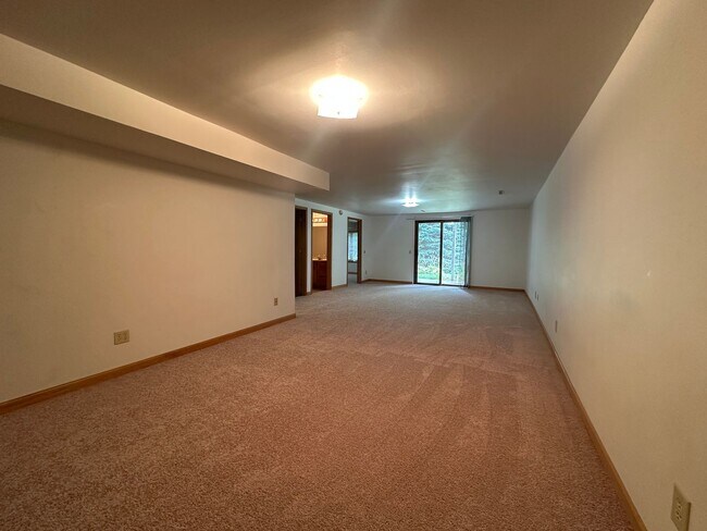 Building Photo - 657/659 Wood Violet Lane